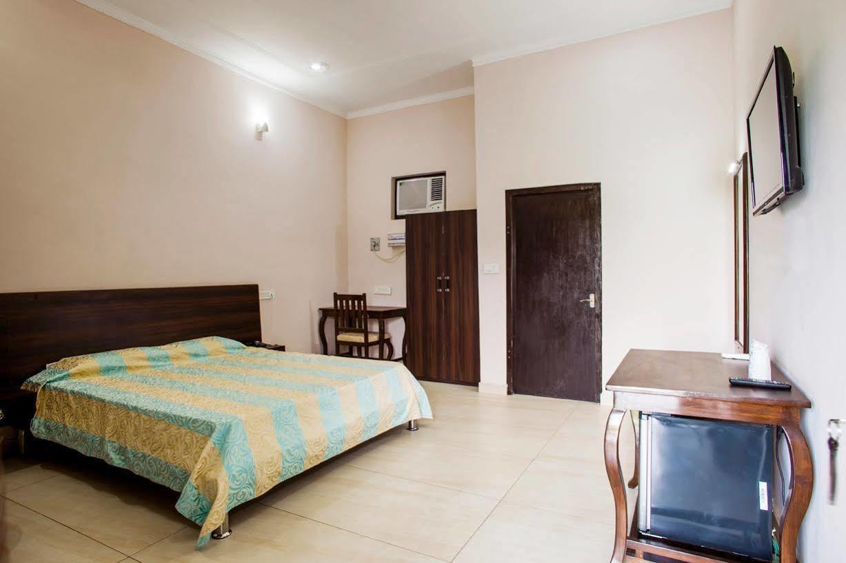 Gulmohar Sariska Resort Bairāt Dış mekan fotoğraf