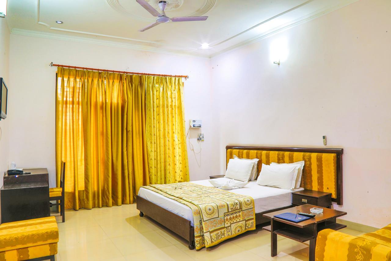 Gulmohar Sariska Resort Bairāt Dış mekan fotoğraf