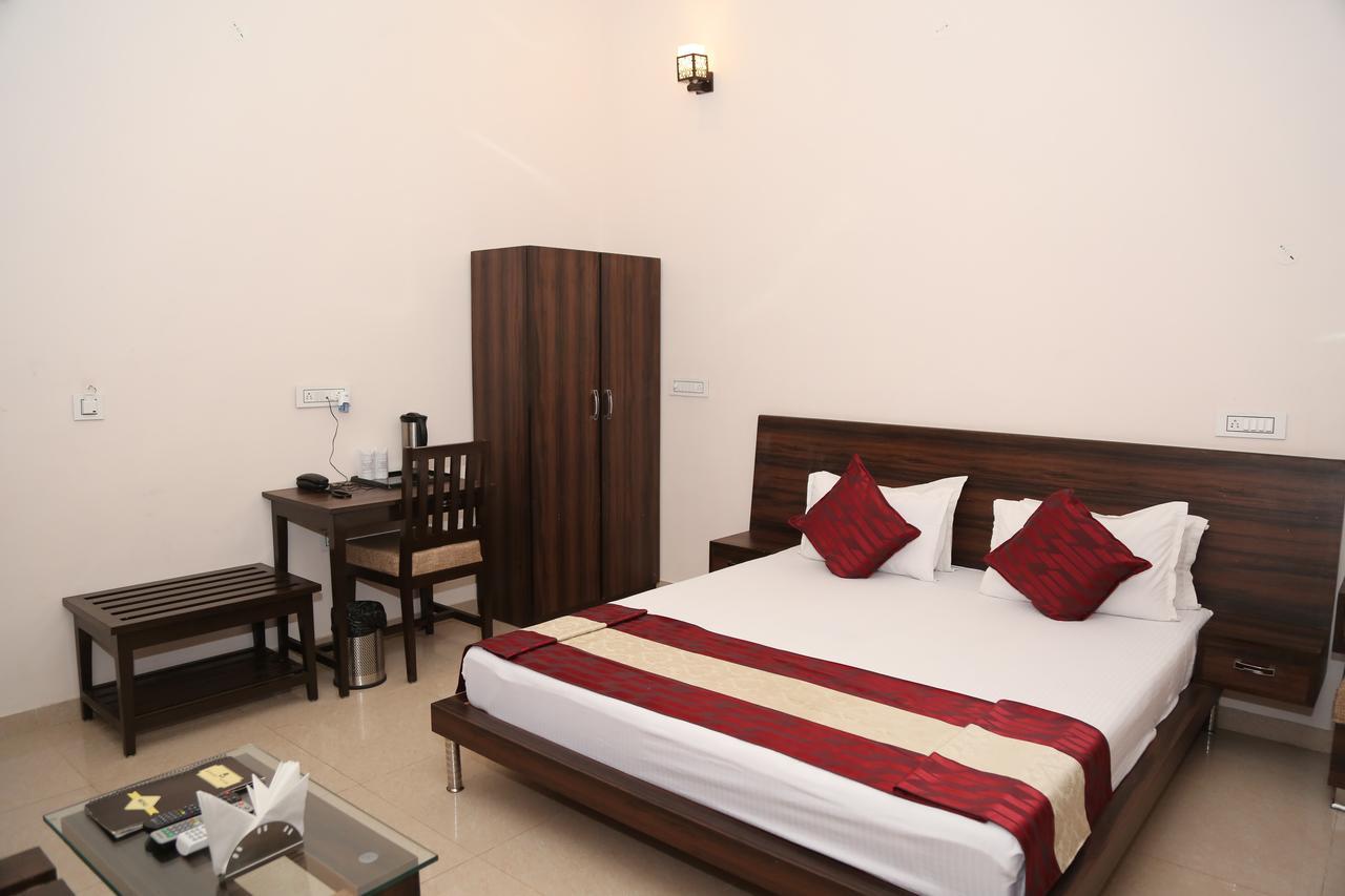 Gulmohar Sariska Resort Bairāt Dış mekan fotoğraf