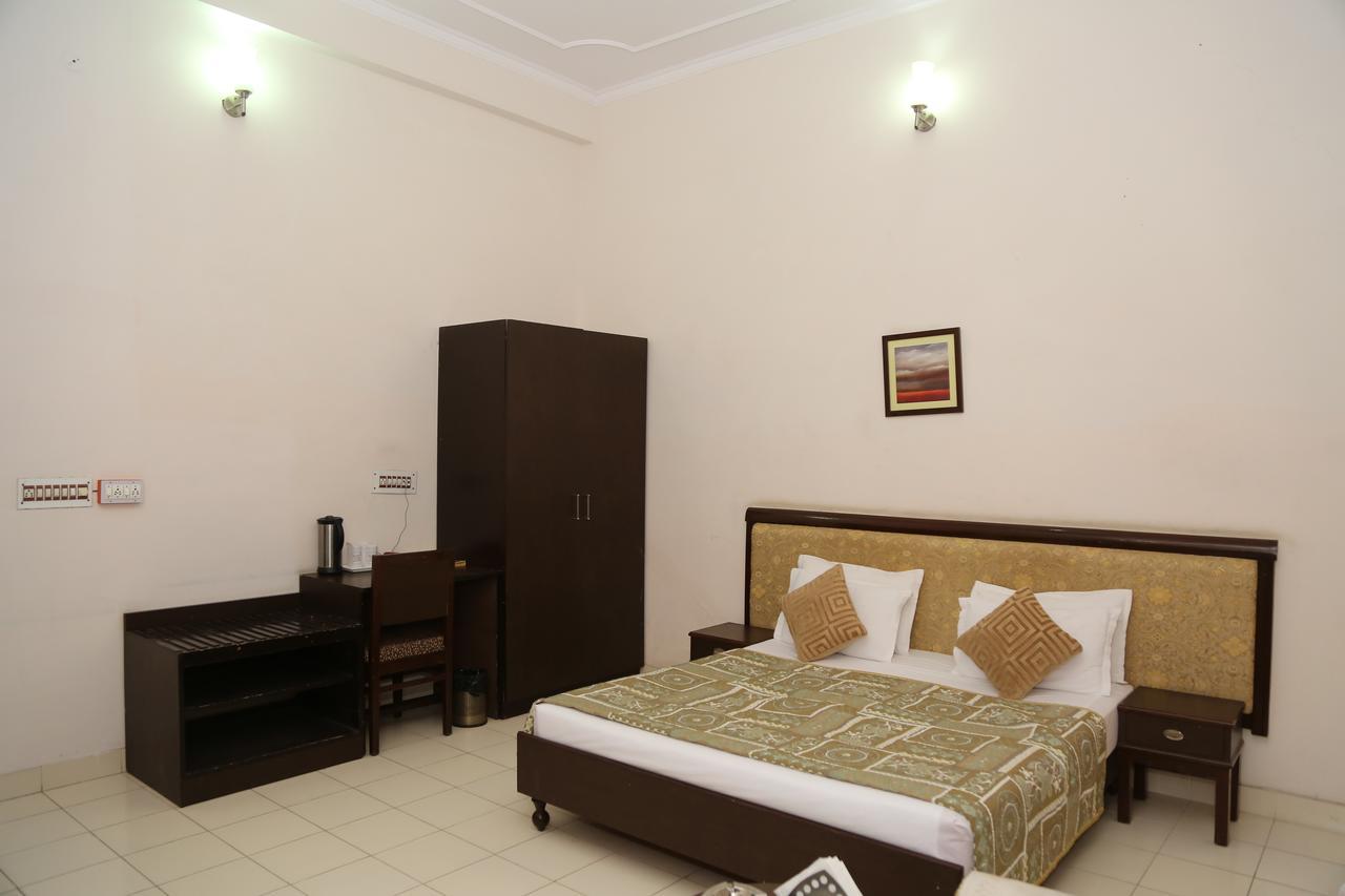 Gulmohar Sariska Resort Bairāt Dış mekan fotoğraf