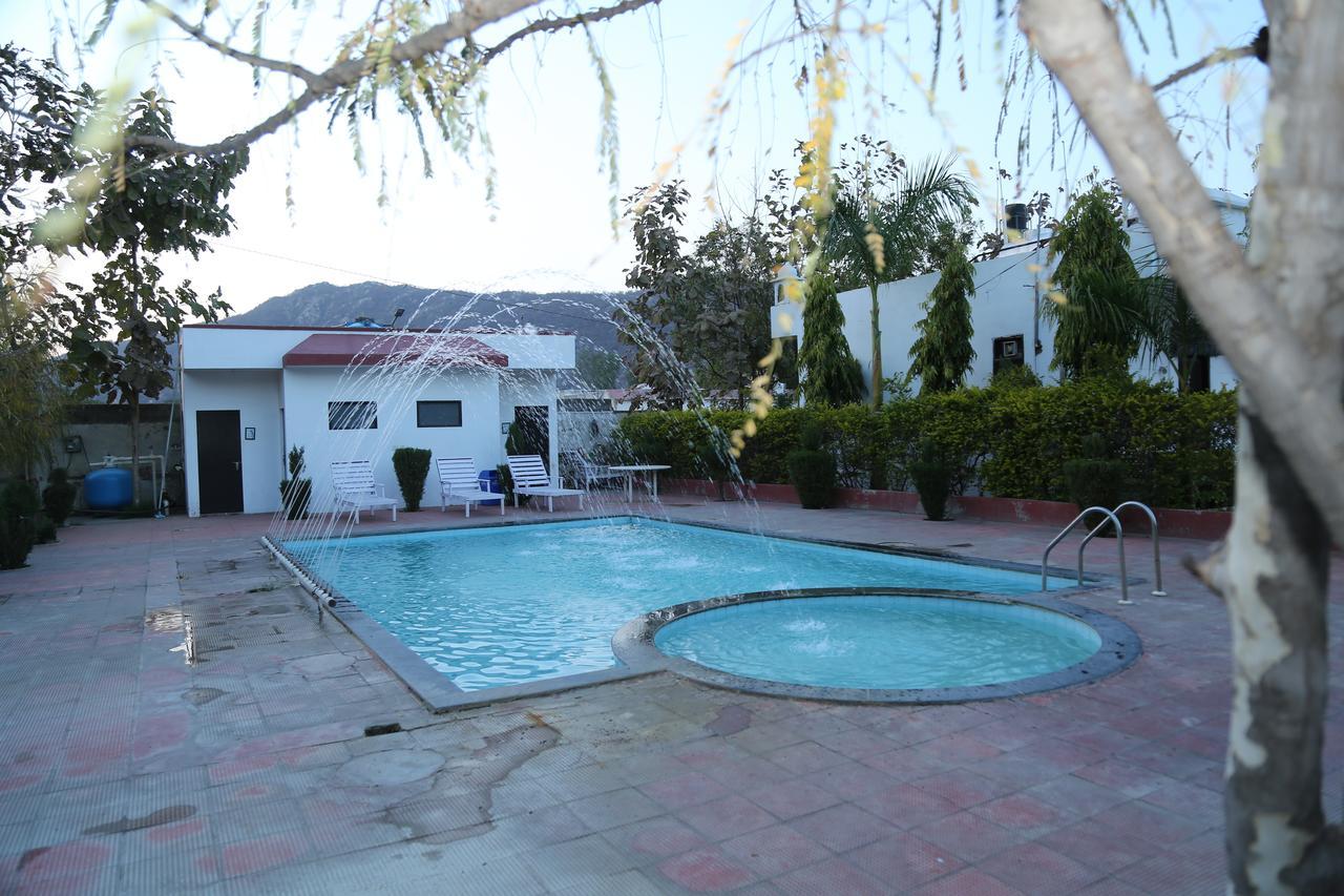Gulmohar Sariska Resort Bairāt Dış mekan fotoğraf