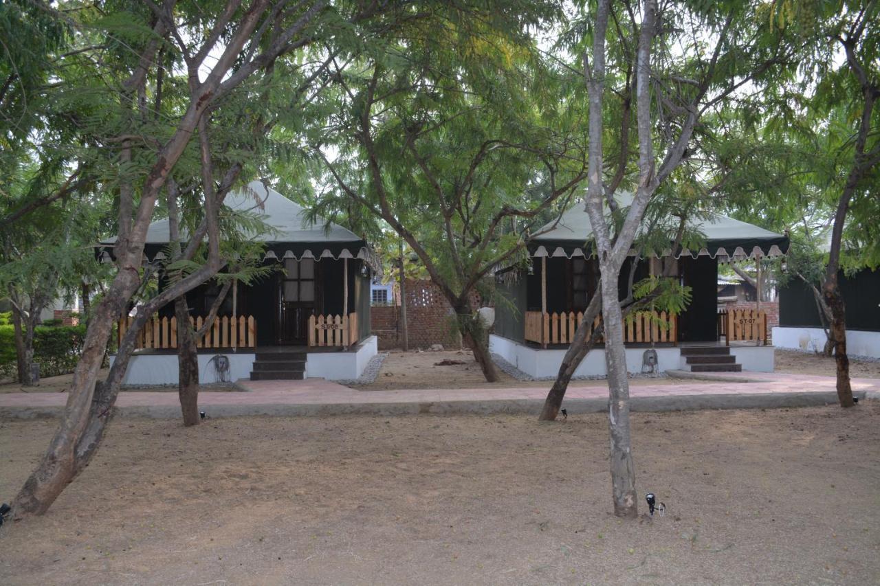 Gulmohar Sariska Resort Bairāt Dış mekan fotoğraf